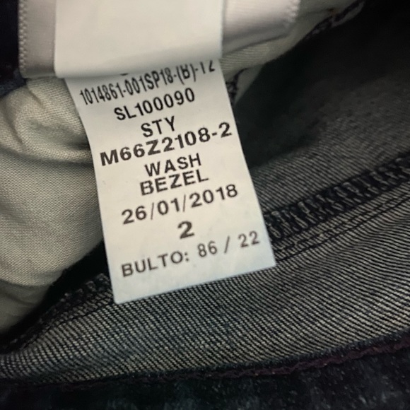 NYDJ Marilyn Crop Cuffed Bezel Wash Jeans Size 2 - Picture 15 of 16